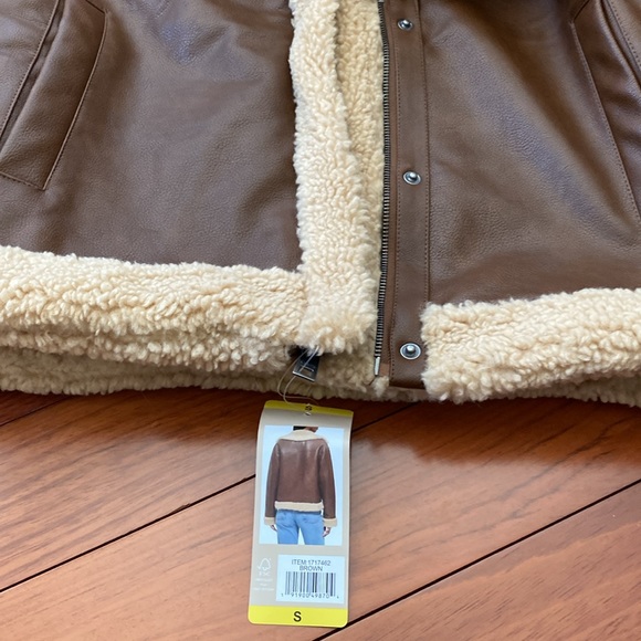 Levi’s ladies faux leather Sherpa- lined moto jacket - Picture 4 of 4